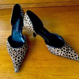 Vintage Steve by Steve Madden Animal print kitten heels